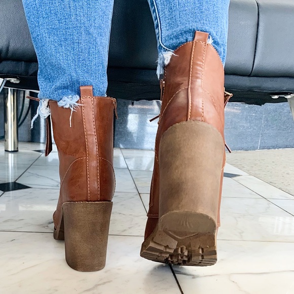 Tan combat booties - Picture 6 of 8